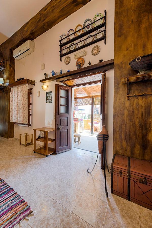 Hara'S Traditional Detached House In Malona Malona Village Exterior photo
